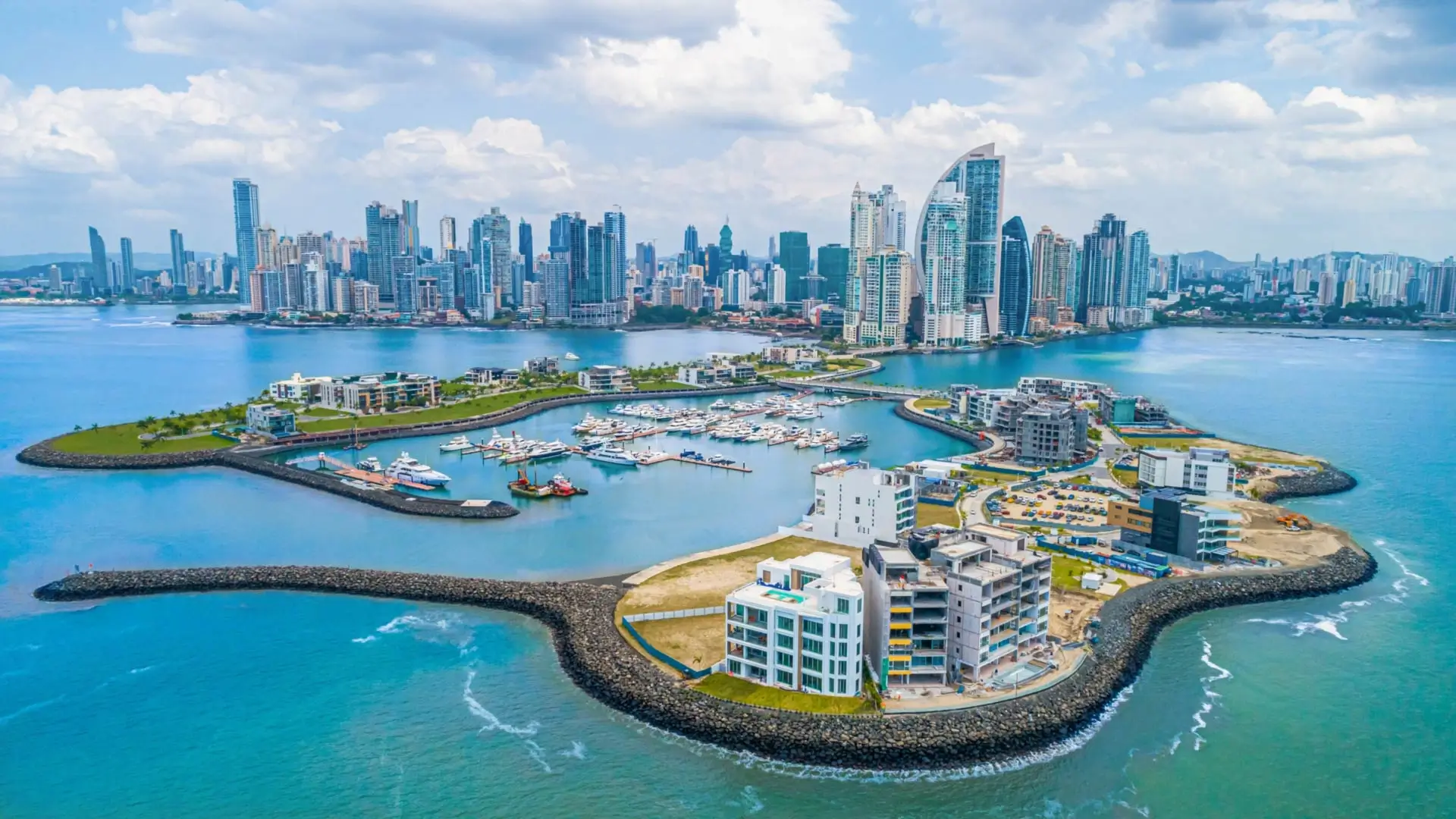 Luxury real estate projects in Panama for investors from Italy