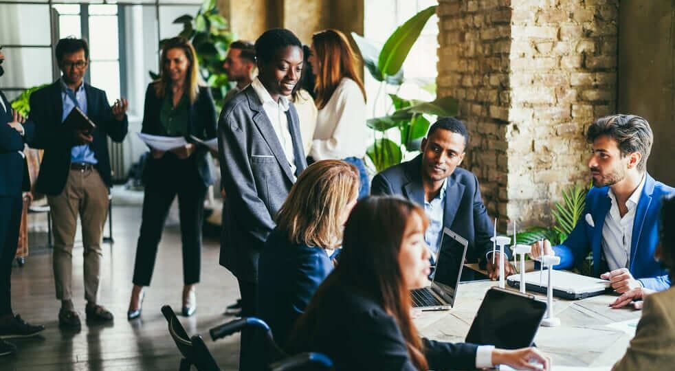 How social consulting can transform your business in Canada